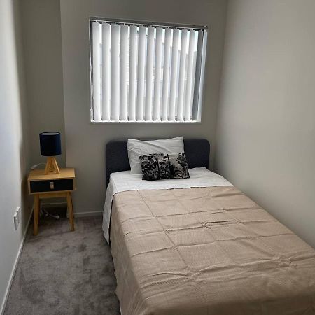 4 Bedroom Home Fully Furnished In Papakura, Όκλαντ Εξωτερικό φωτογραφία