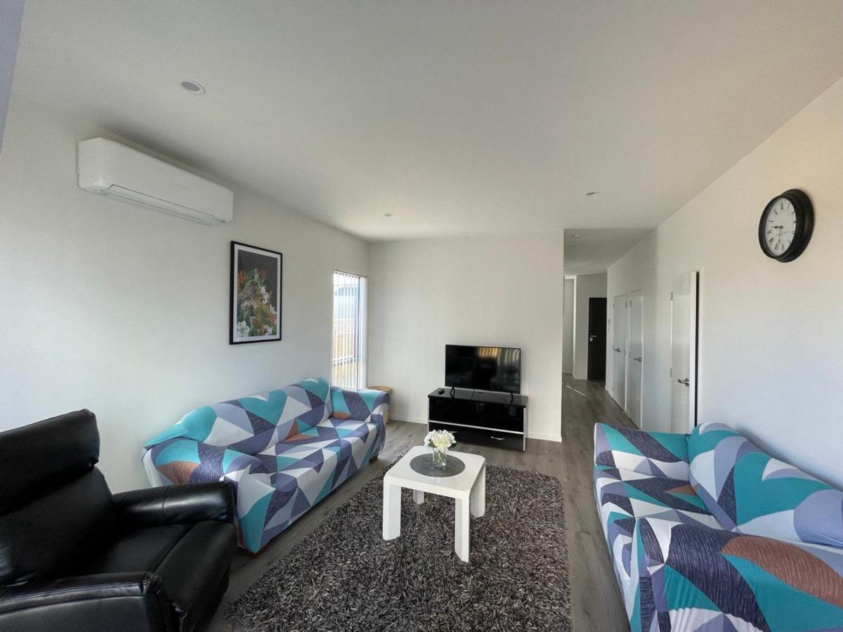 4 Bedroom Home Fully Furnished In Papakura, Όκλαντ Εξωτερικό φωτογραφία