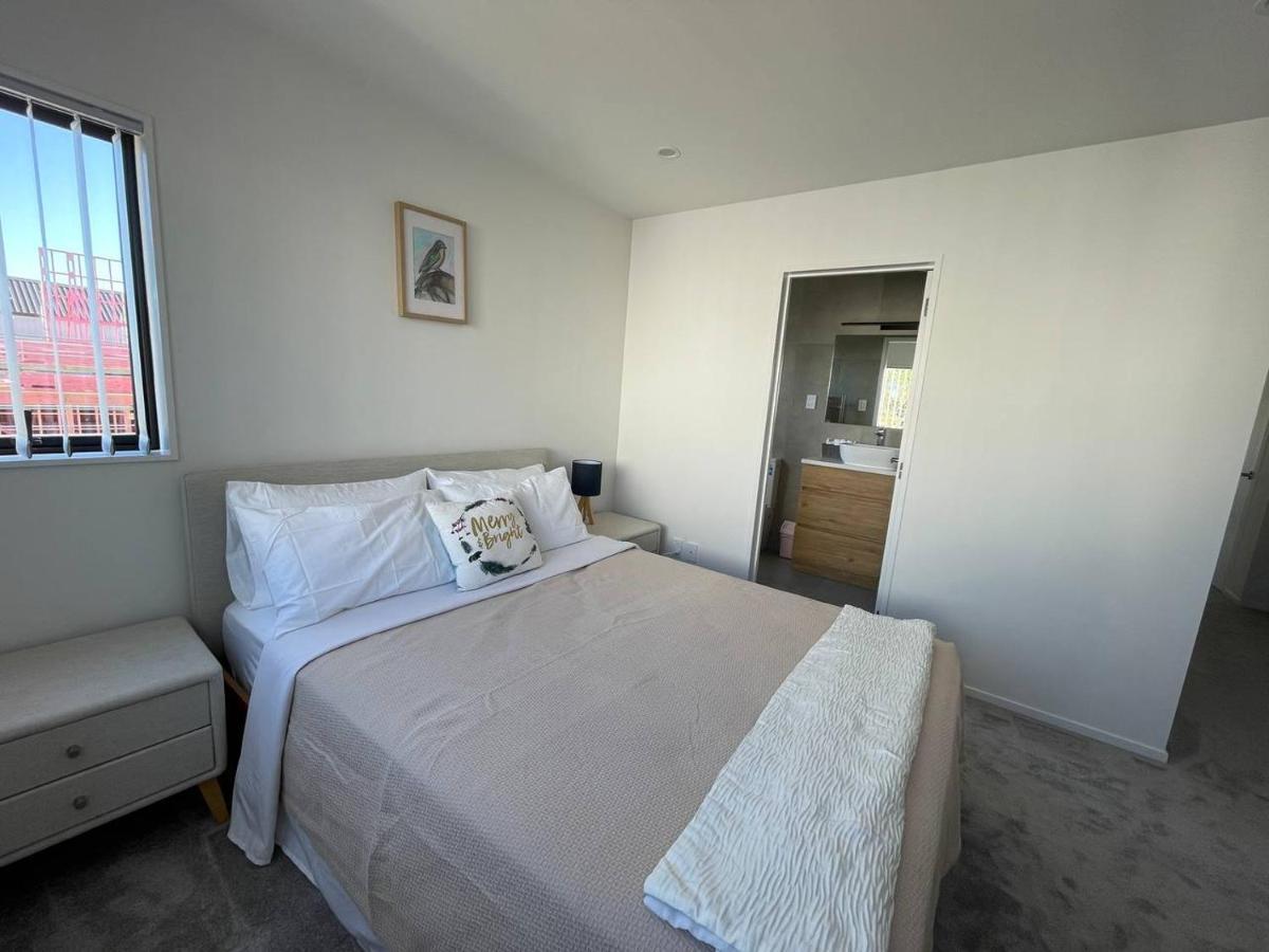 4 Bedroom Home Fully Furnished In Papakura, Όκλαντ Εξωτερικό φωτογραφία